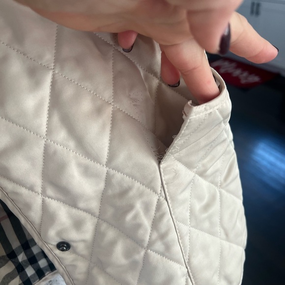 Classic Burberry diamond quilted jacket - Picture 4 of 13